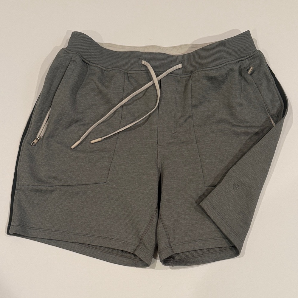 Lululemon Athletica Grey Men's Athletic Shorts  XXL